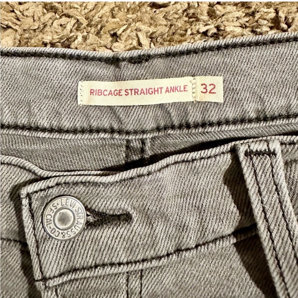 RIBCAGE STRAIGHT ANKLE JEANS
